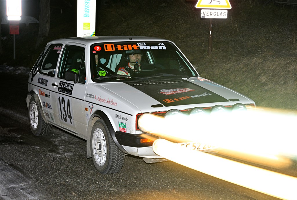 Kim Kjærsgaard Frandsen og Kristian Flensbak Jørgensen har kørt deres første Rallye Monte-Carlo Historique sammen i deres VW Golf GTI fra 1979 og blev nummer 11 i. Et resultat, der lover godt for fremtiden. Her er de på toppen af Col de Turini.
(Foto: Michael Eisenberg)